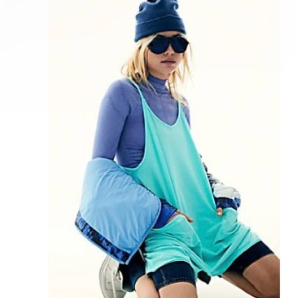 NWT Hot shot short romper L